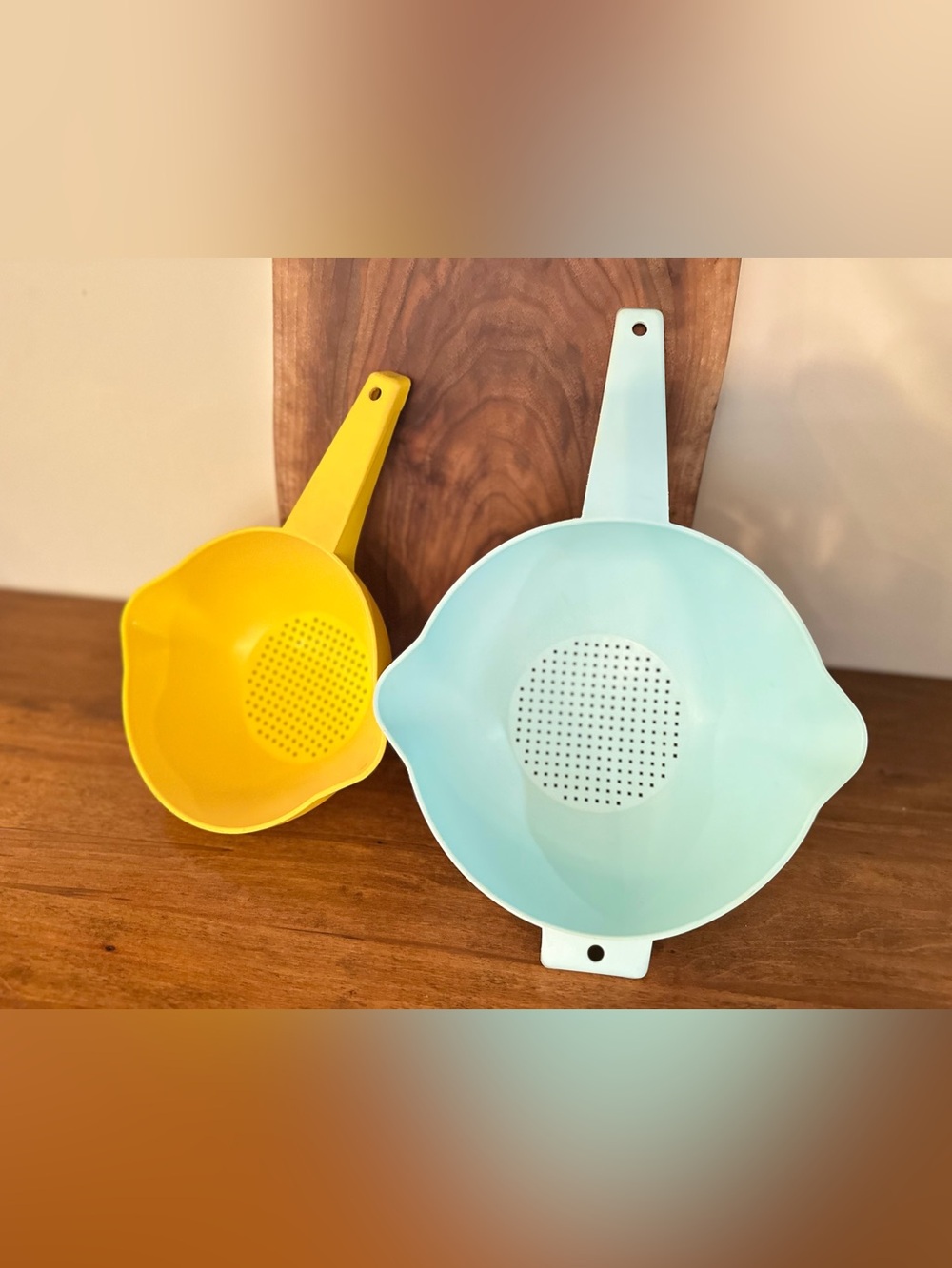 Tupperware 1 Qt & 2 Quart Colander Strainer with Handle Blue And Yellow VTG